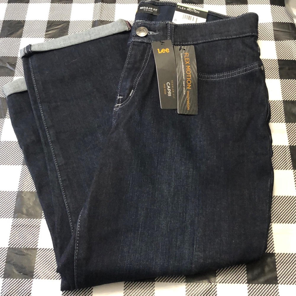 NWT lee flex motion Capri